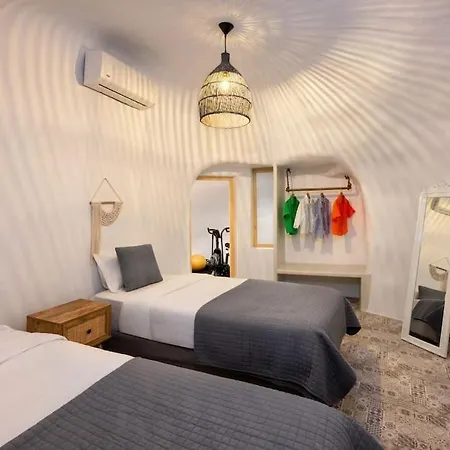 Mystagoge Retreat Cave With An Indoor Pool And Gym * Vothon