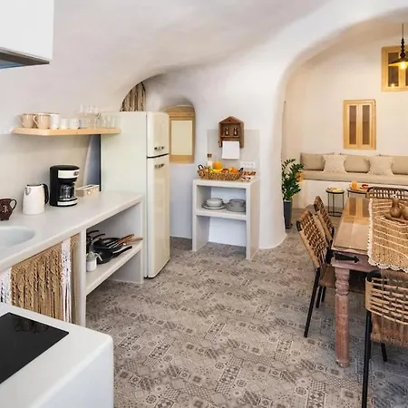 Villa Mystagoge Retreat Cave With An Indoor Pool And Gym Vothon